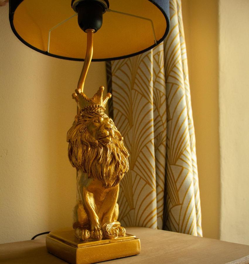 B&B Gutshaus De La Fontaine Feilsdorf Buitenkant foto