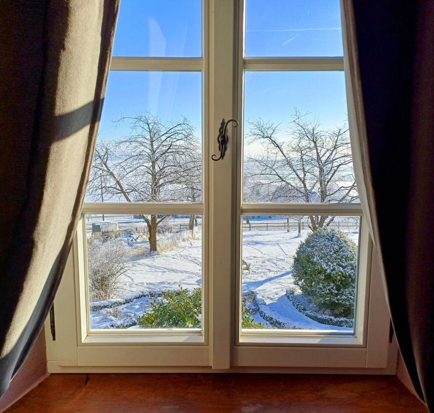 B&B Gutshaus De La Fontaine Feilsdorf Buitenkant foto